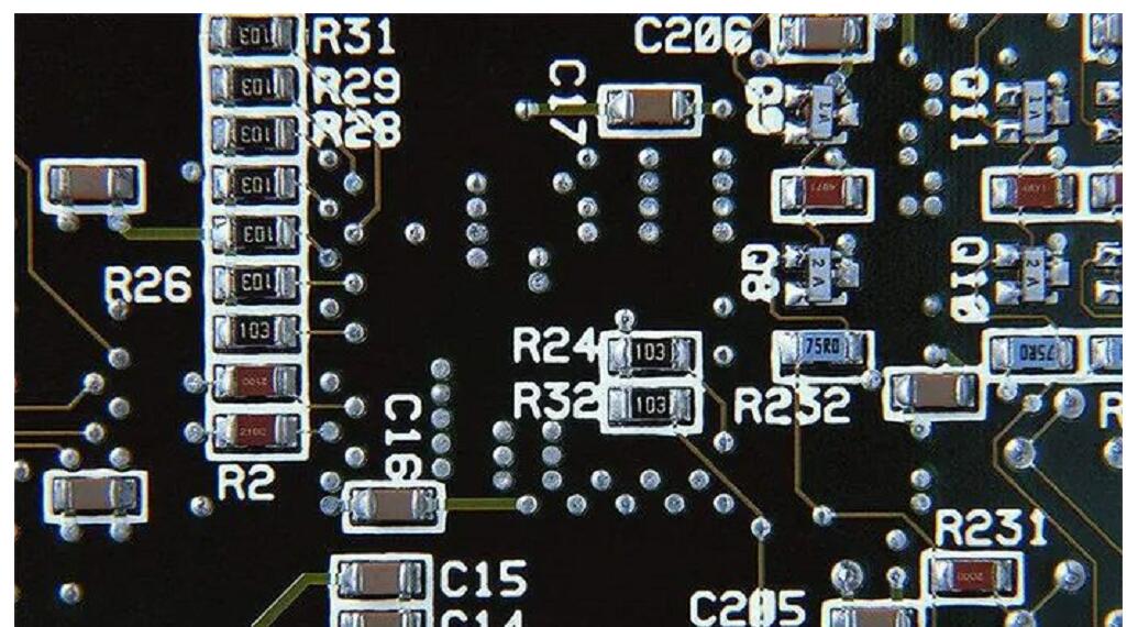 電路板清洗后出現焊點發黑的現象原因分析